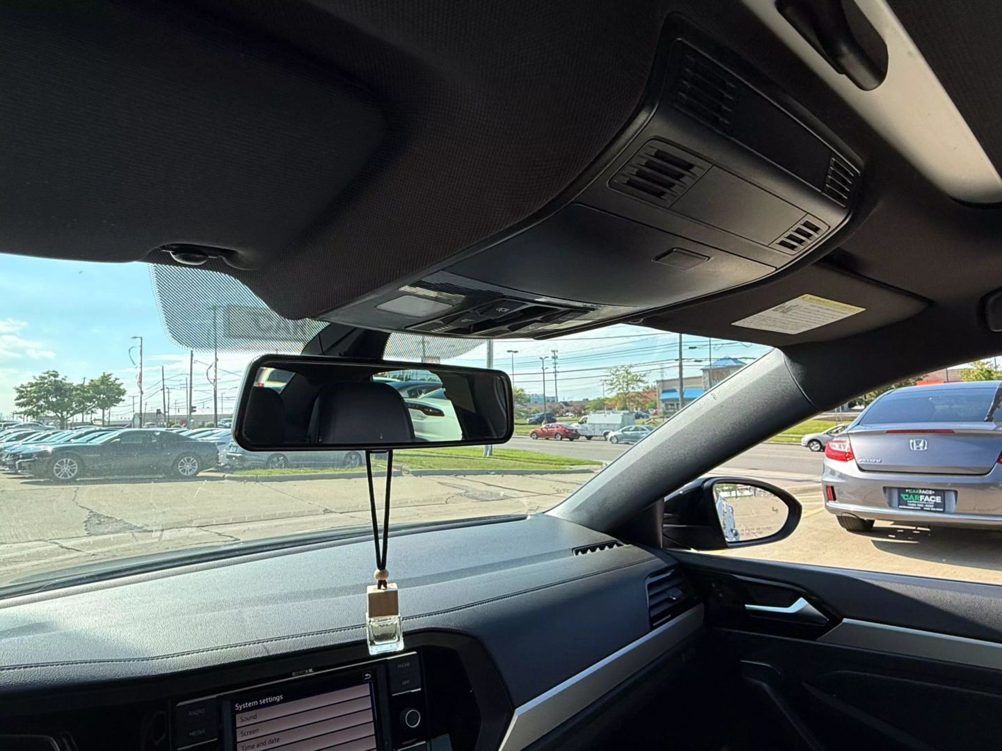 2019 Volkswagen Jetta - Image 43