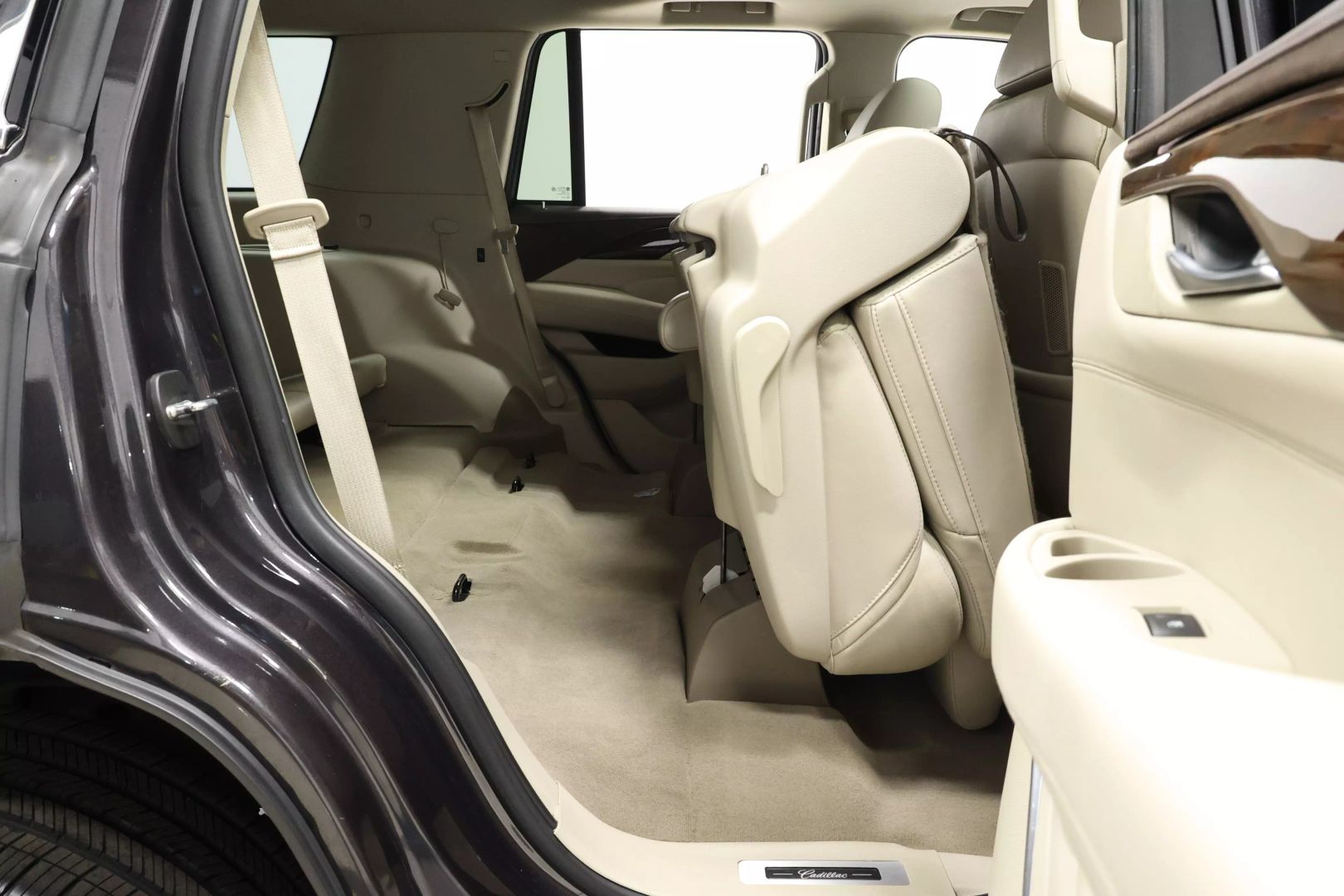 2017 Cadillac Escalade - Image 81