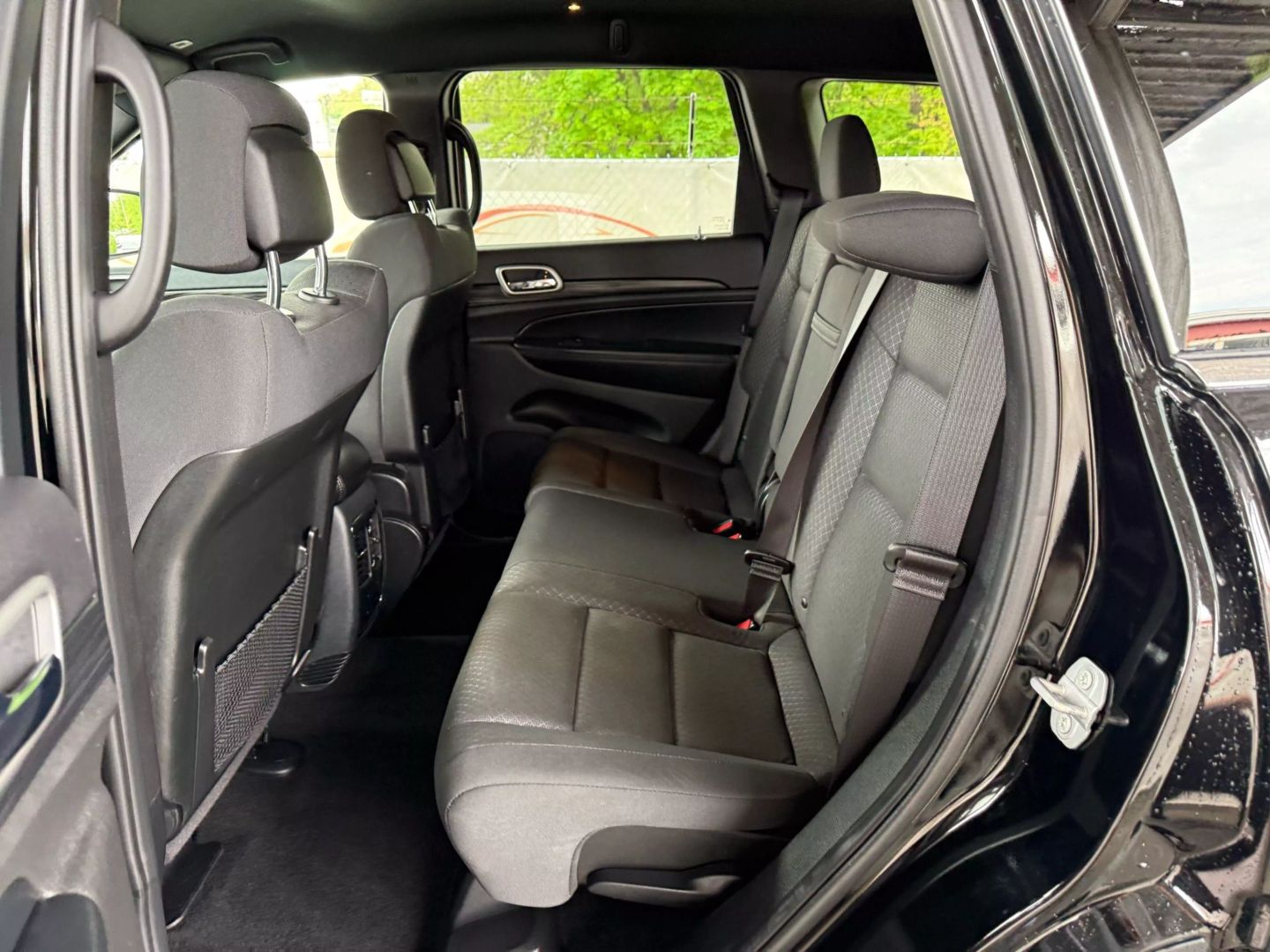 2019 Jeep Grand Cherokee - Image 16