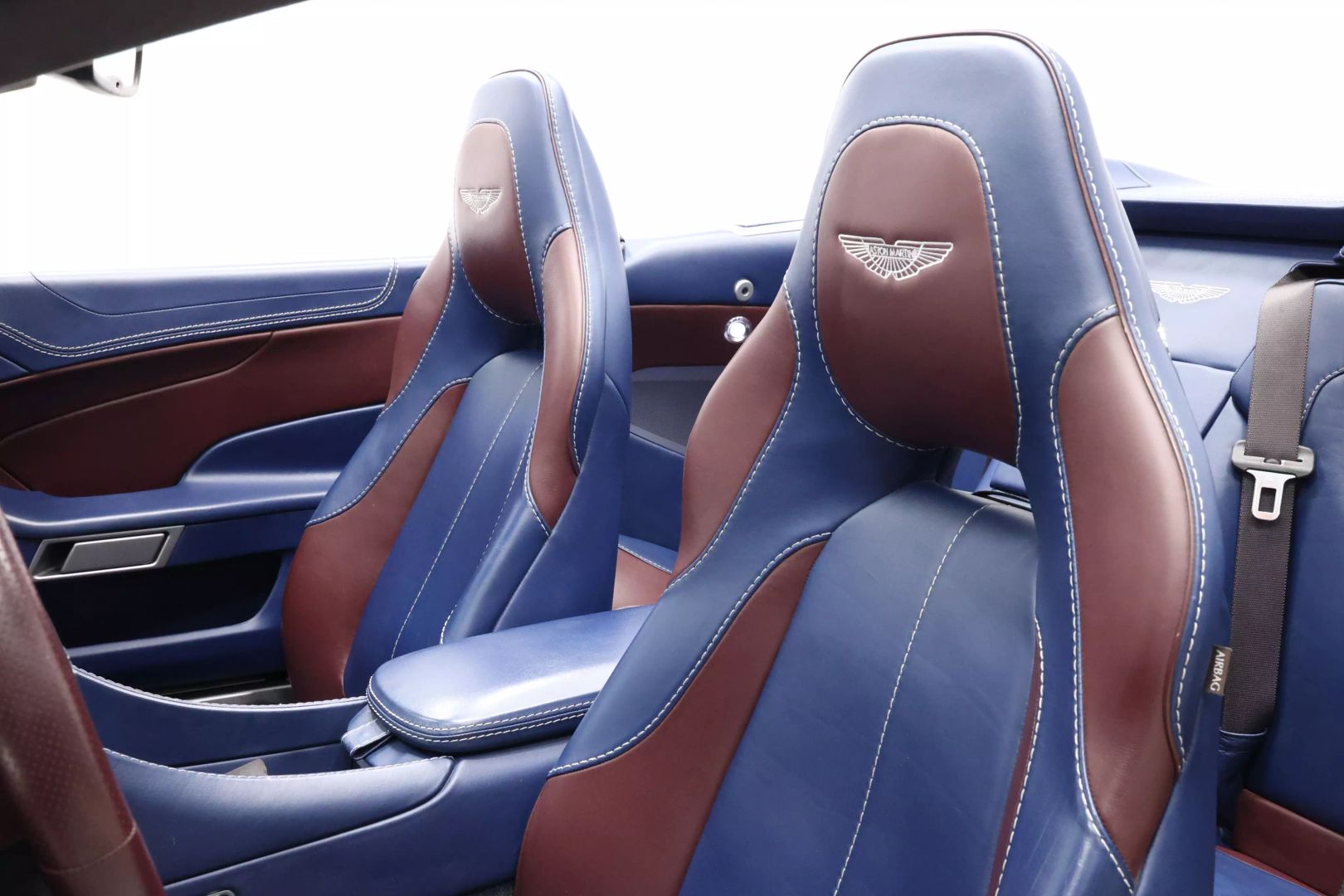 2015 Aston Martin Vanquish - Image 18