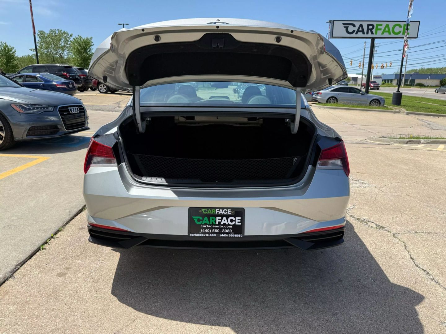 2021 Hyundai Elantra - Image 12