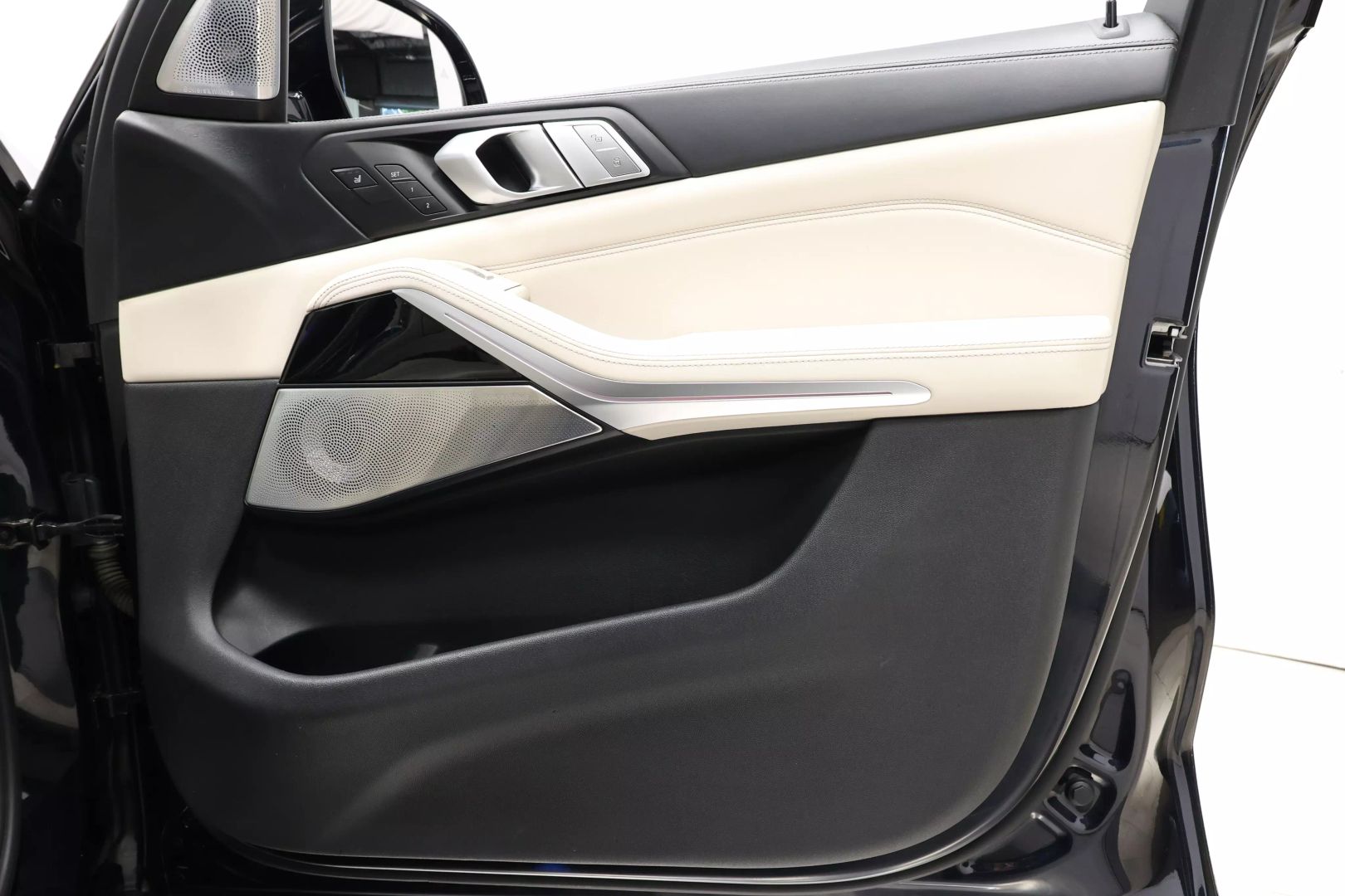 2019 Bmw X7 - Image 108