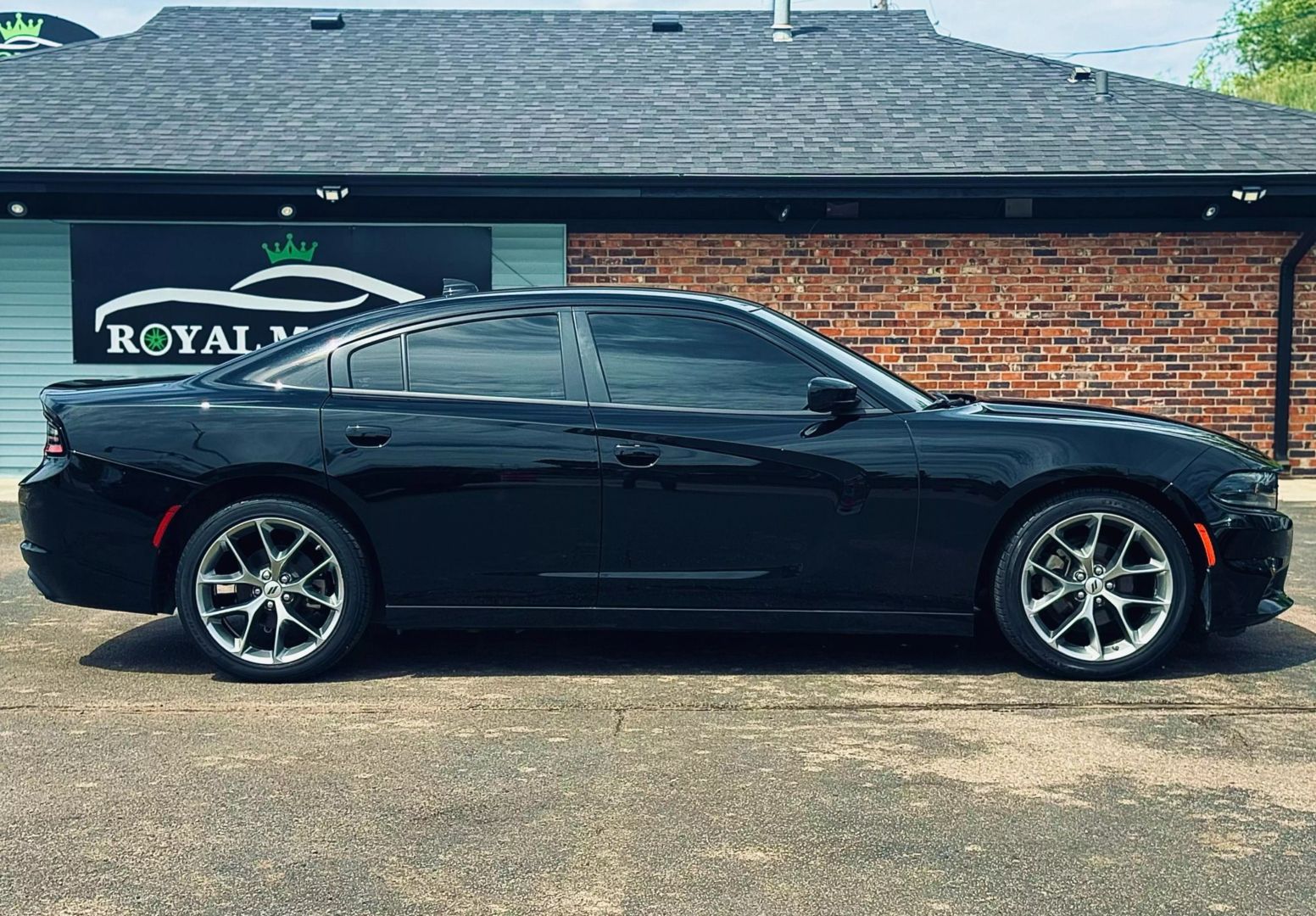 2022 Dodge Charger - Image 12