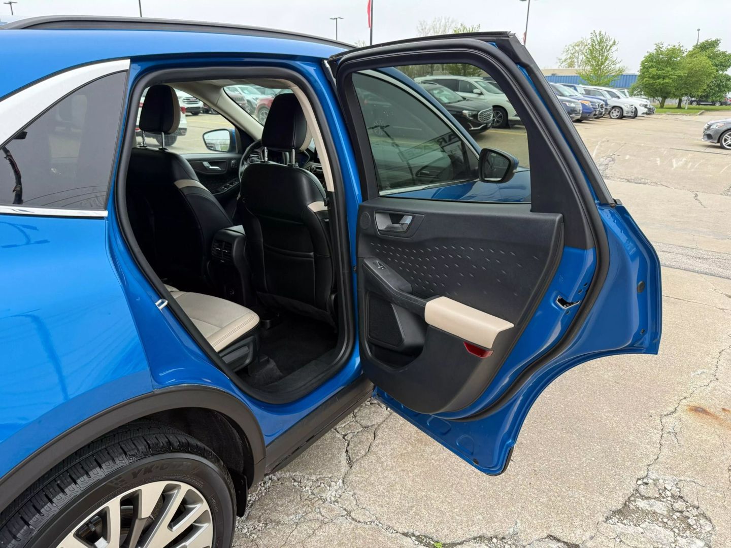 2020 Ford Escape - Image 22