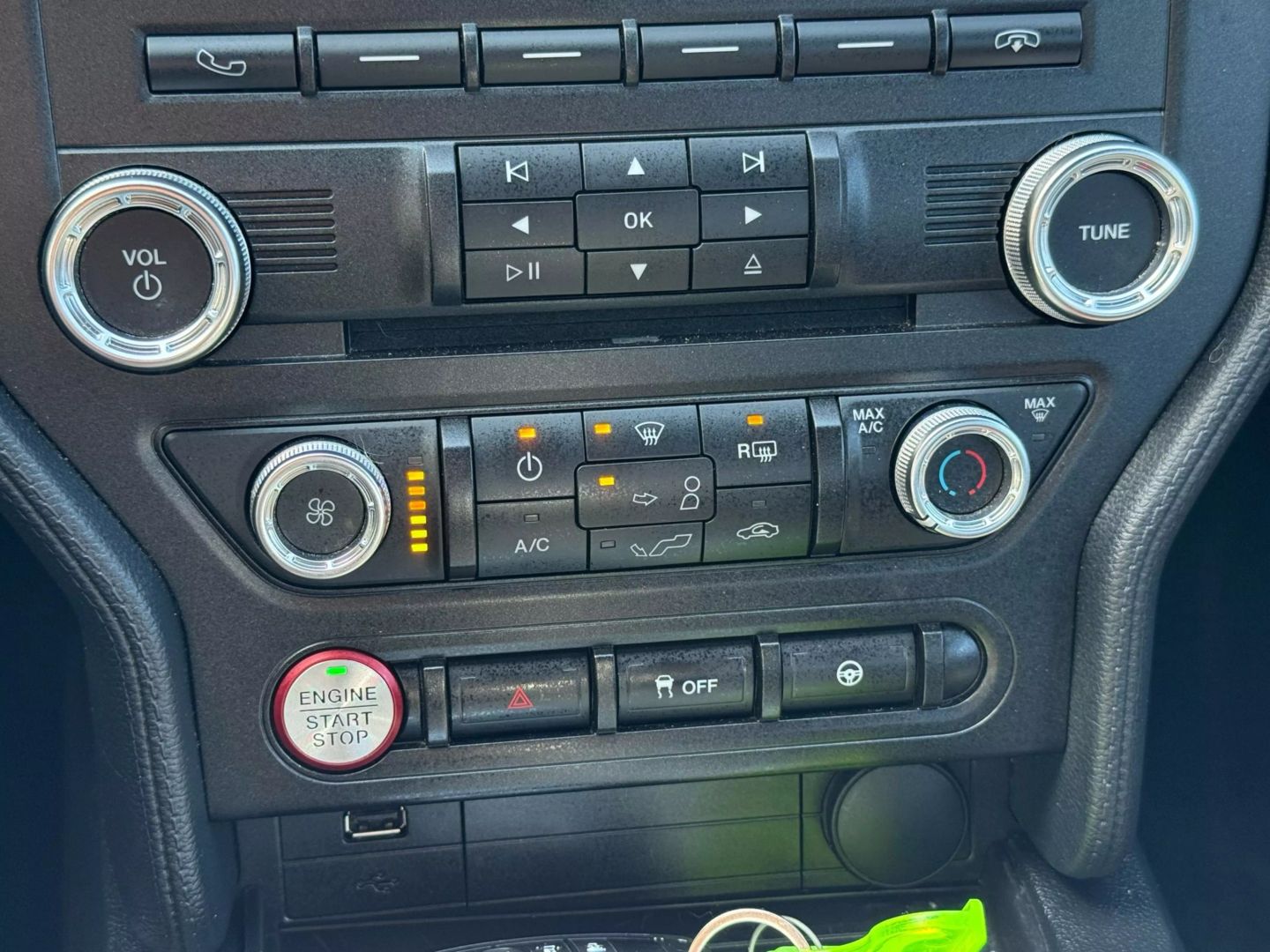 2018 Ford Mustang - Image 38