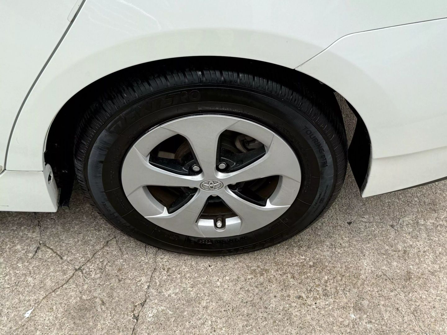 2015 Toyota Prius - Image 47