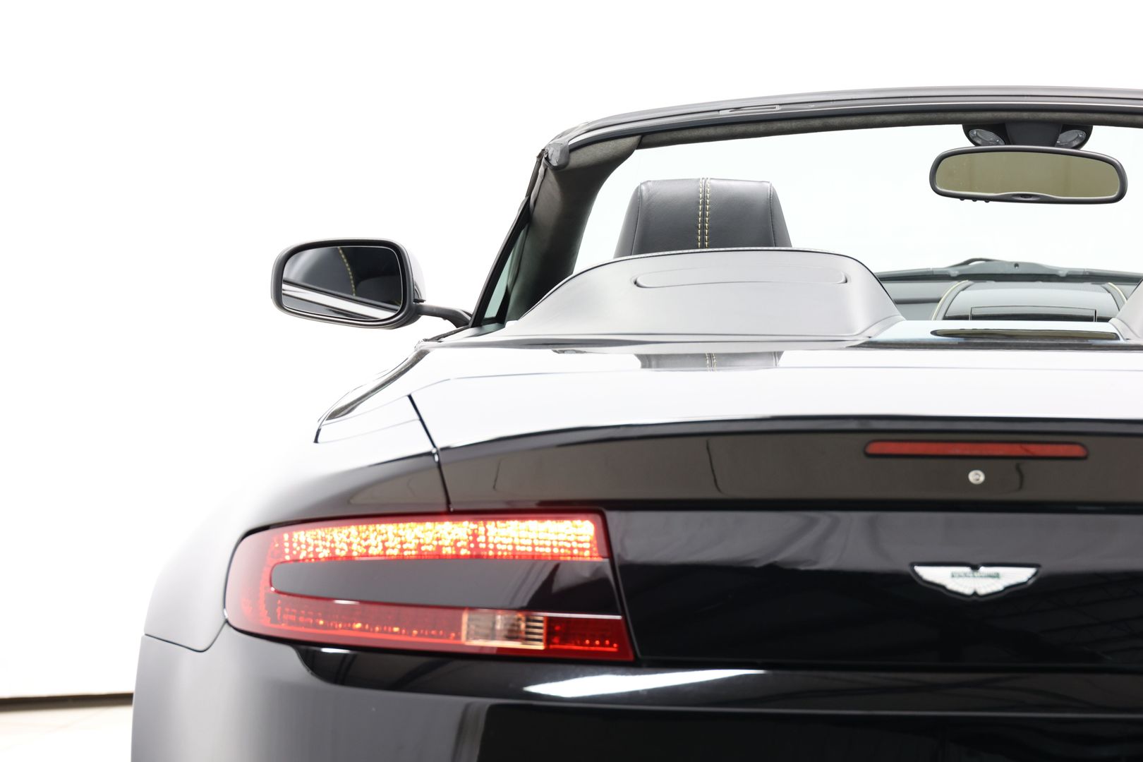 2008 Aston Martin Vantage - Image 49