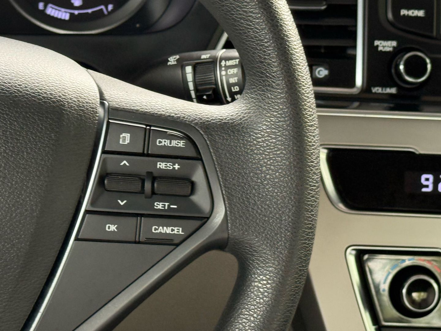 2016 Hyundai Sonata Hybrid - Image 33