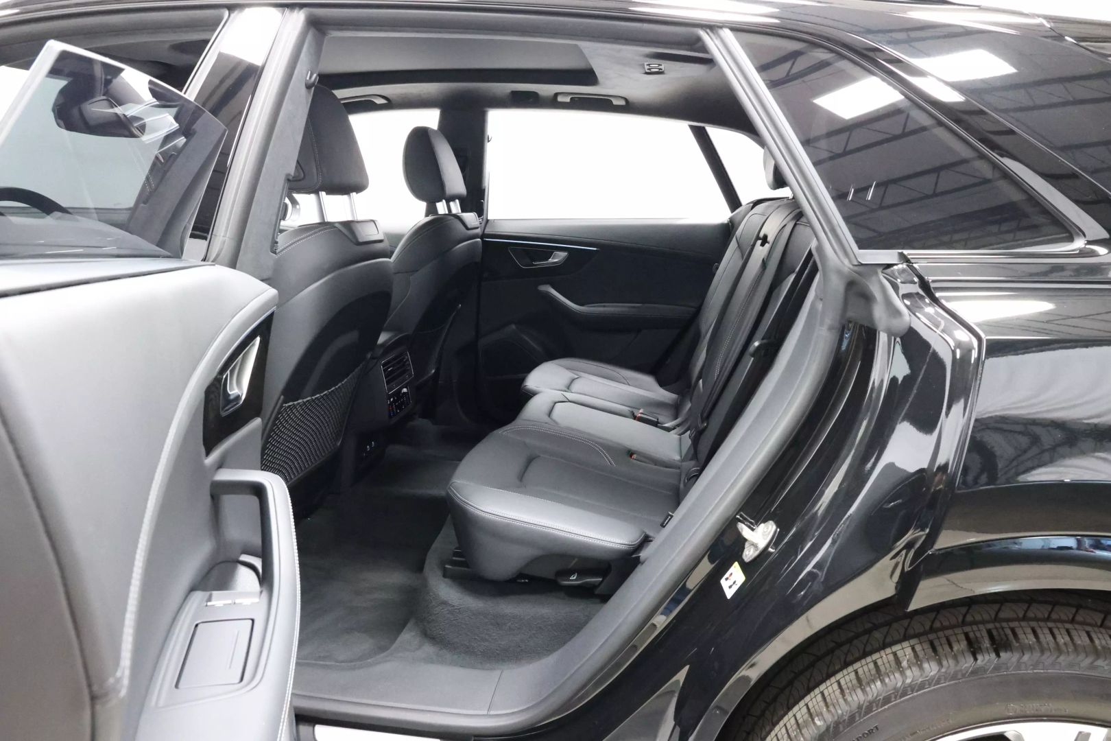 2025 Audi Q8 - Image 54