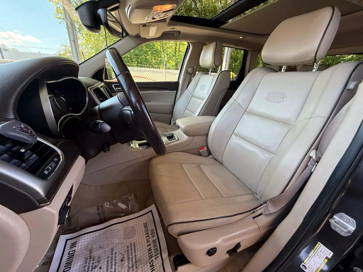 2018 Jeep Grand Cherokee - Image 16