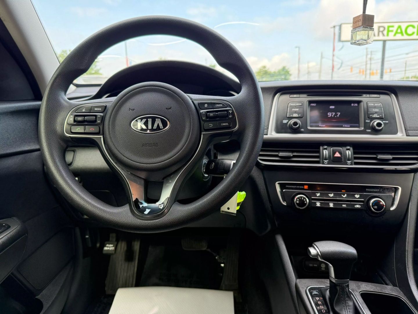 2016 Kia Optima - Image 26