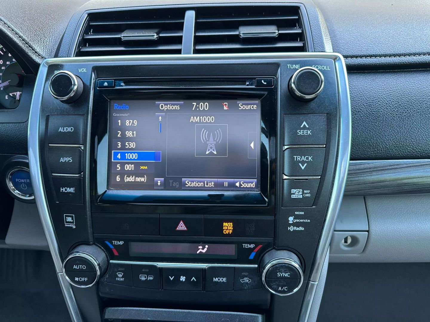 2015 Toyota Camry - Image 47