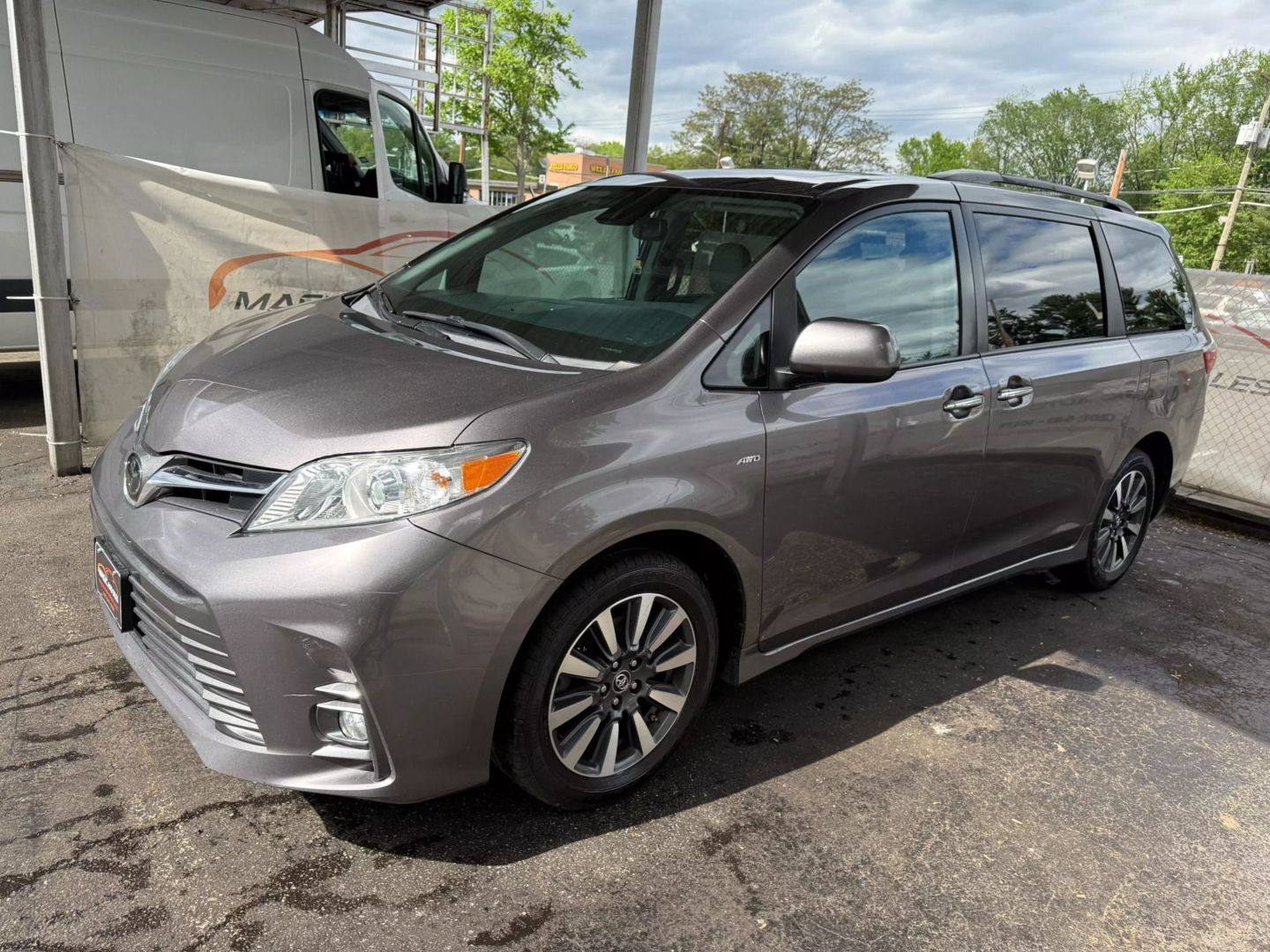 2020 Toyota Sienna - Image 8