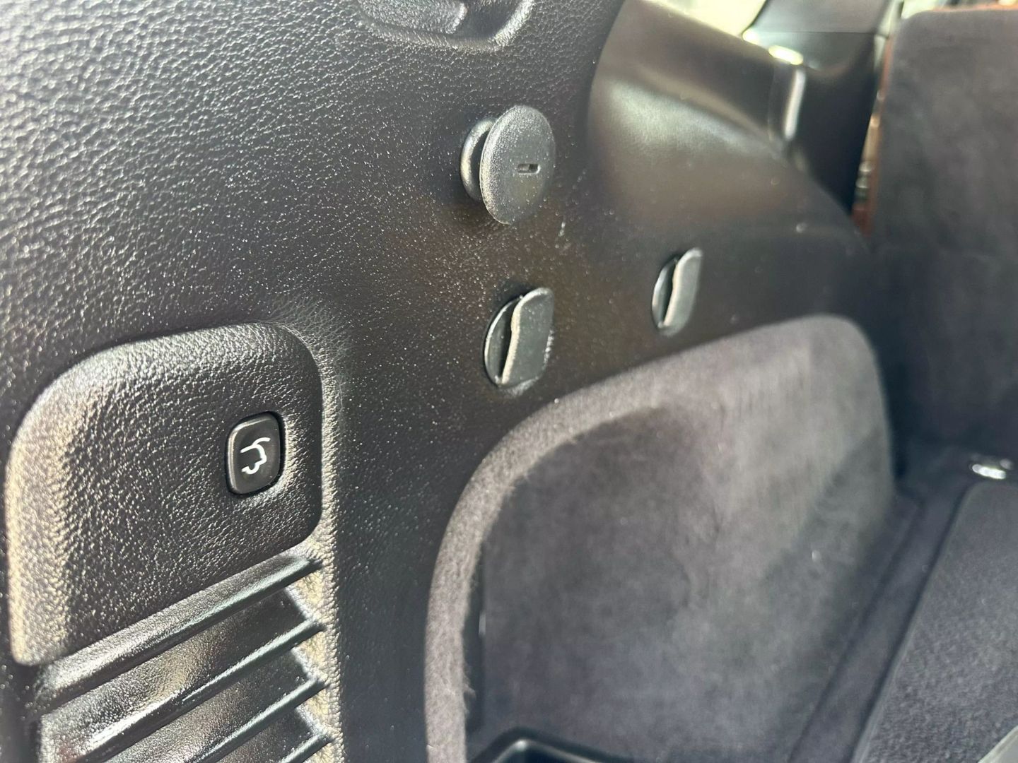 2015 Jeep Grand Cherokee - Image 31