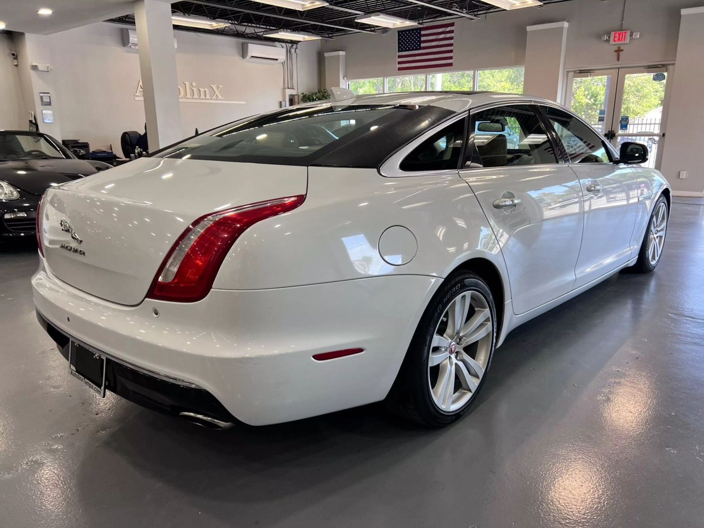 2016 Jaguar Xj Xjl Portfolio Sedan 4d - Image 7
