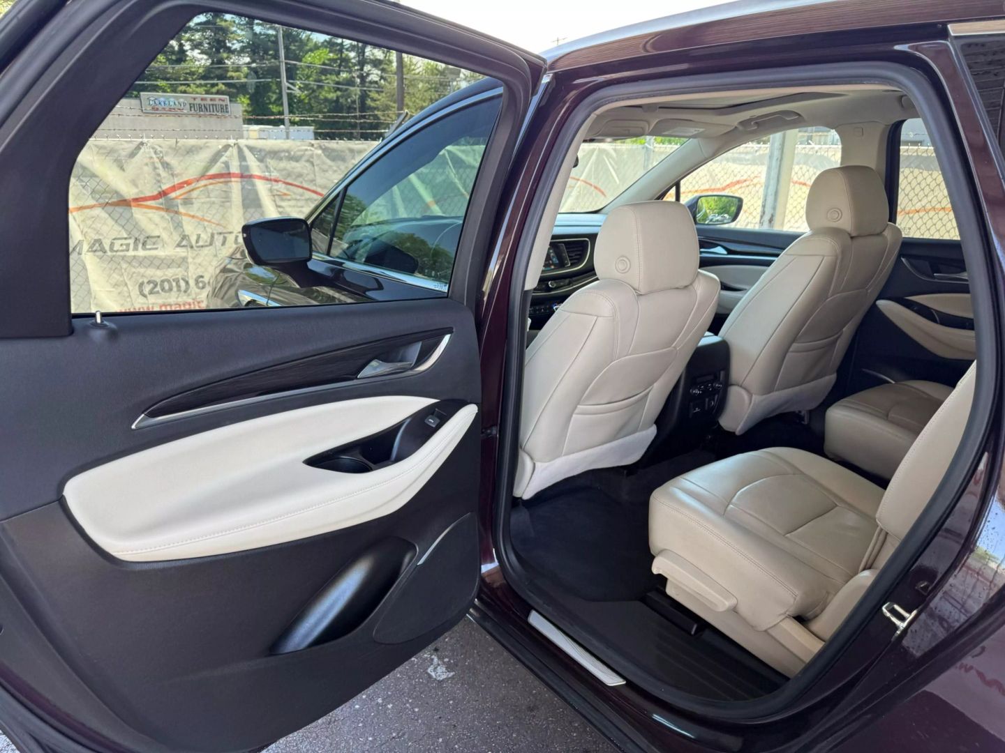 2019 Buick Enclave - Image 17