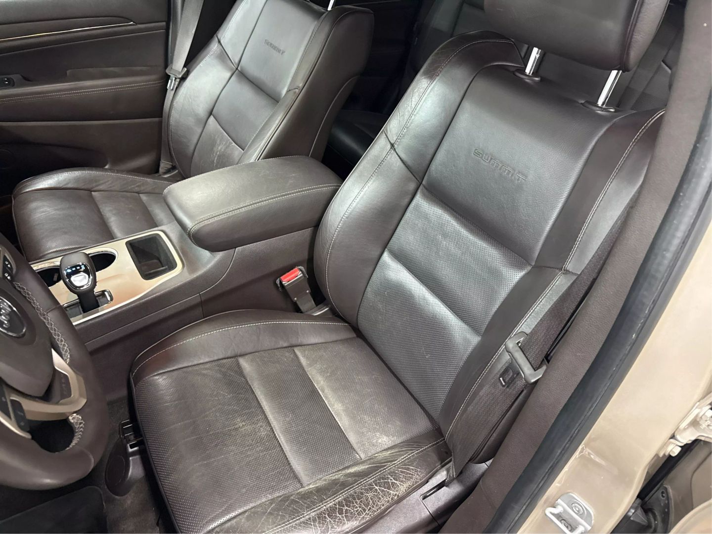 2014 Jeep Grand Cherokee - Image 34