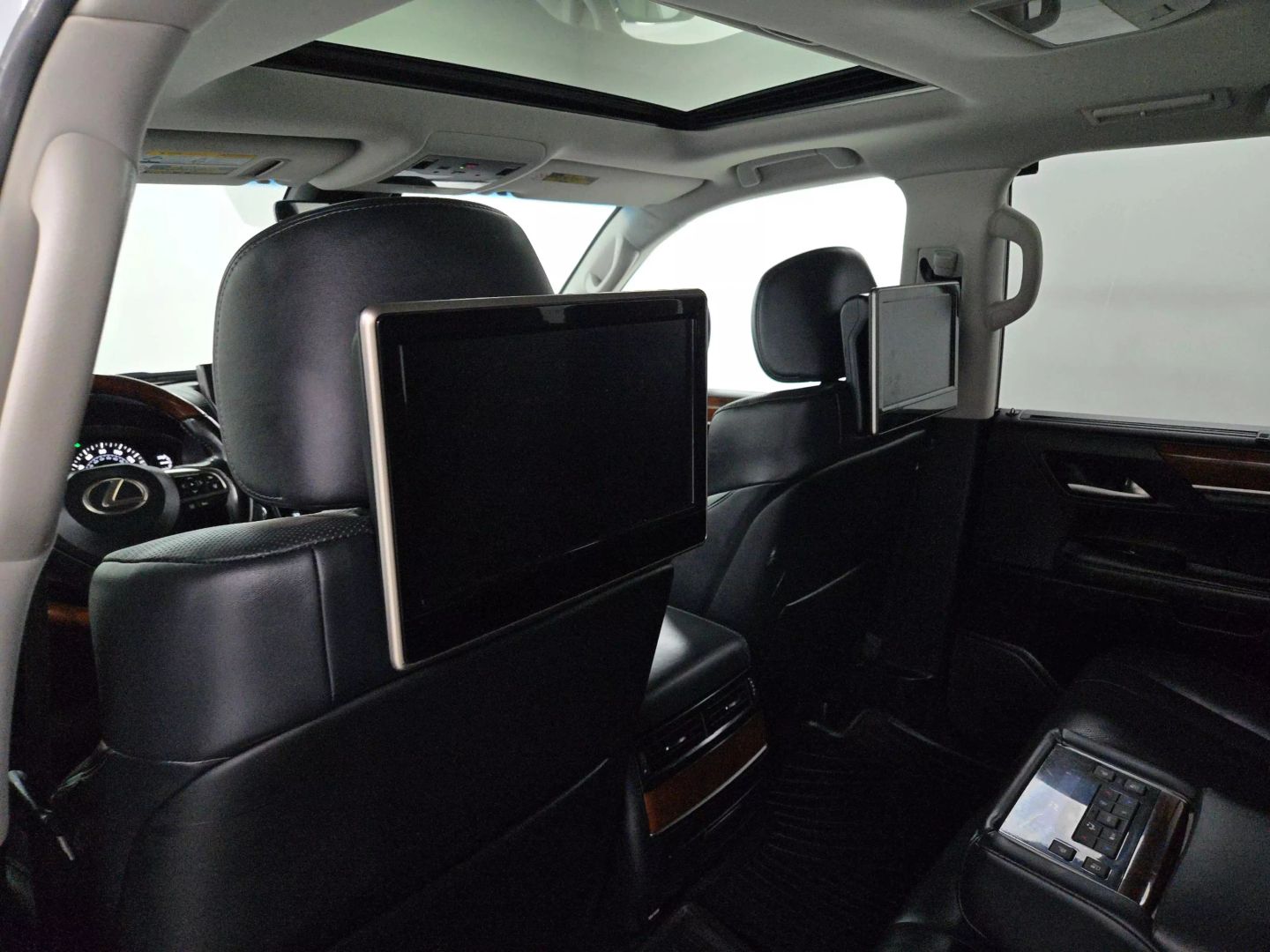 2018 Lexus Lx - Image 25
