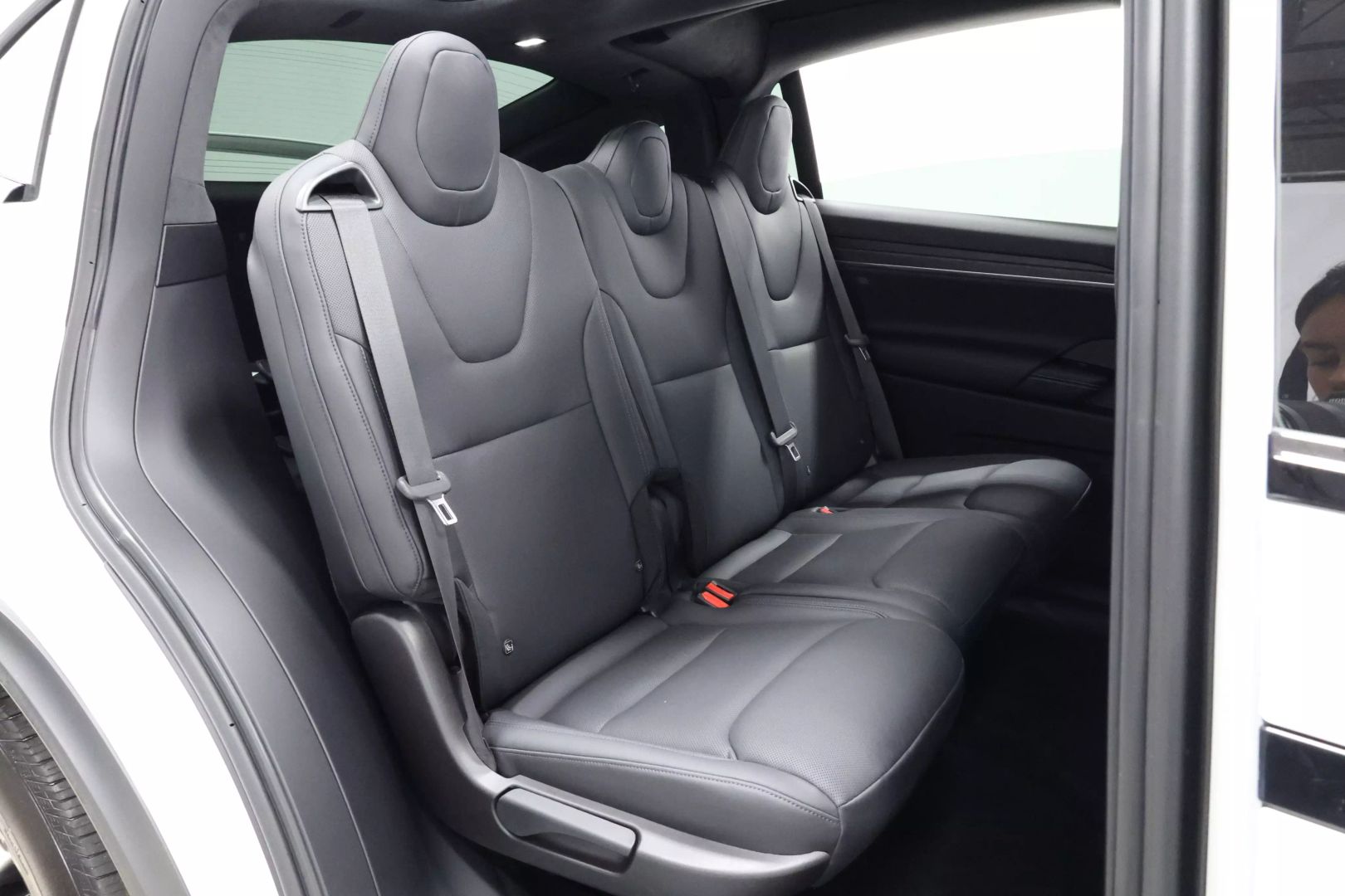 2022 Tesla Model X - Image 65
