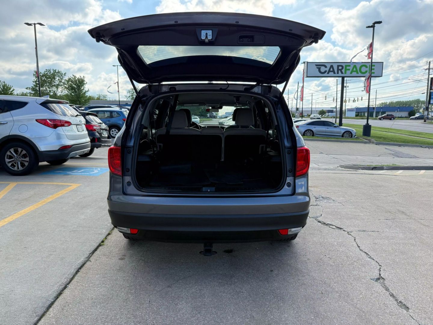 2017 Honda Pilot - Image 12