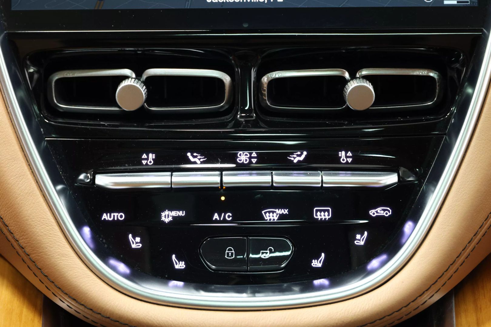 2021 Aston Martin Dbx - Image 48