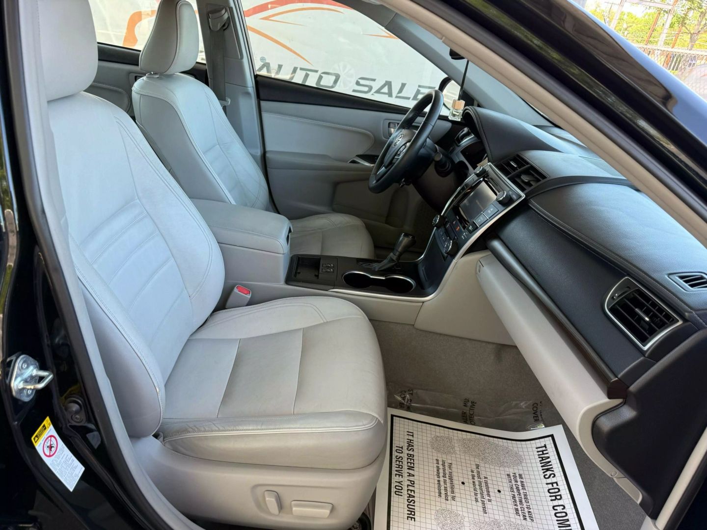 2016 Toyota Camry - Image 25