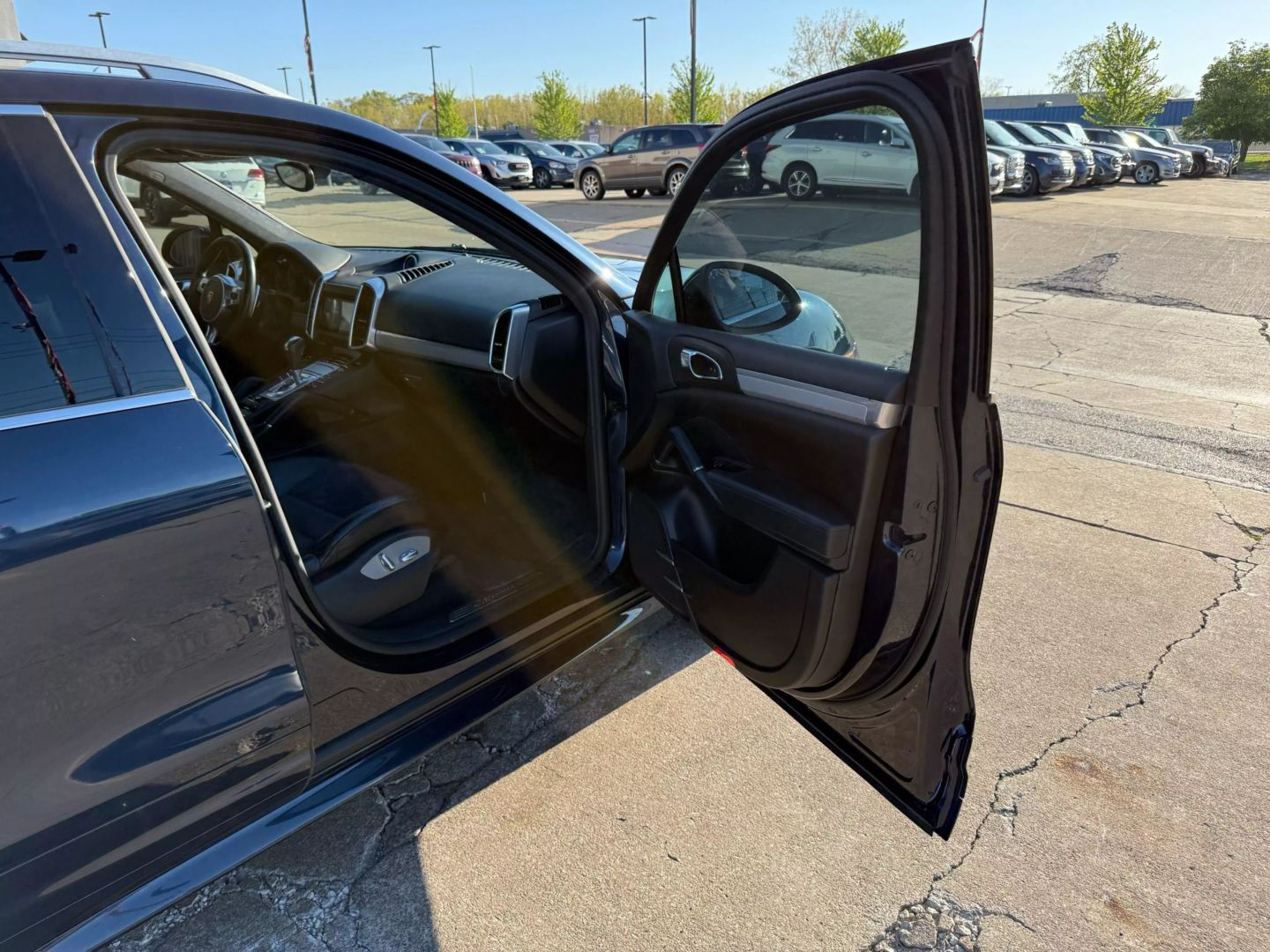 2014 Porsche Cayenne - Image 25
