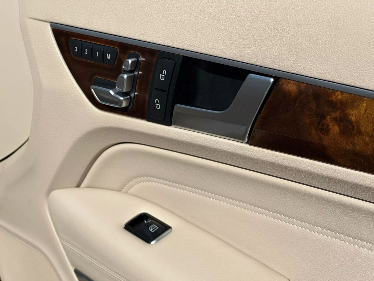 2014 Mercedes-benz E-class - Image 24