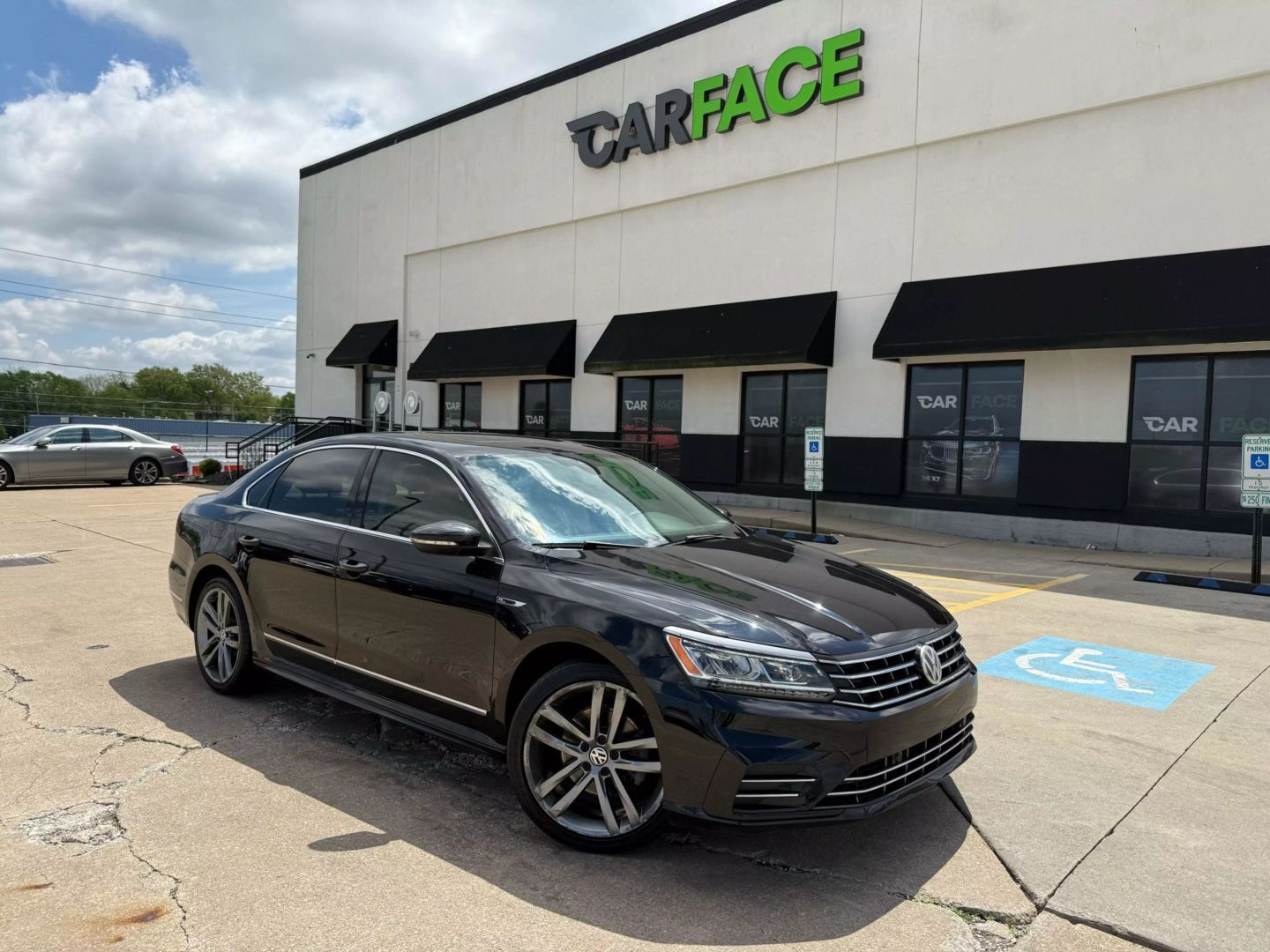 2019 Volkswagen Passat - Image 1