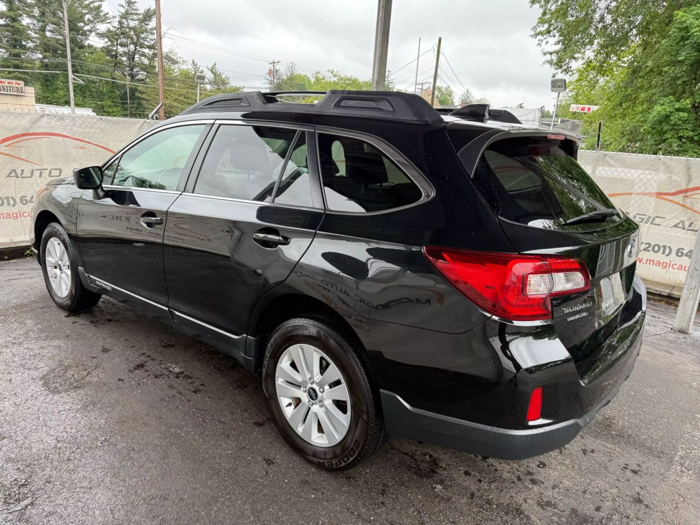2017 Subaru Outback - Image 13