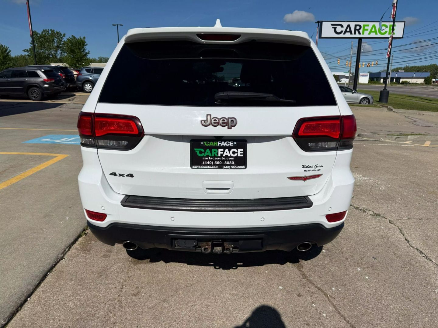 2020 Jeep Grand Cherokee - Image 10