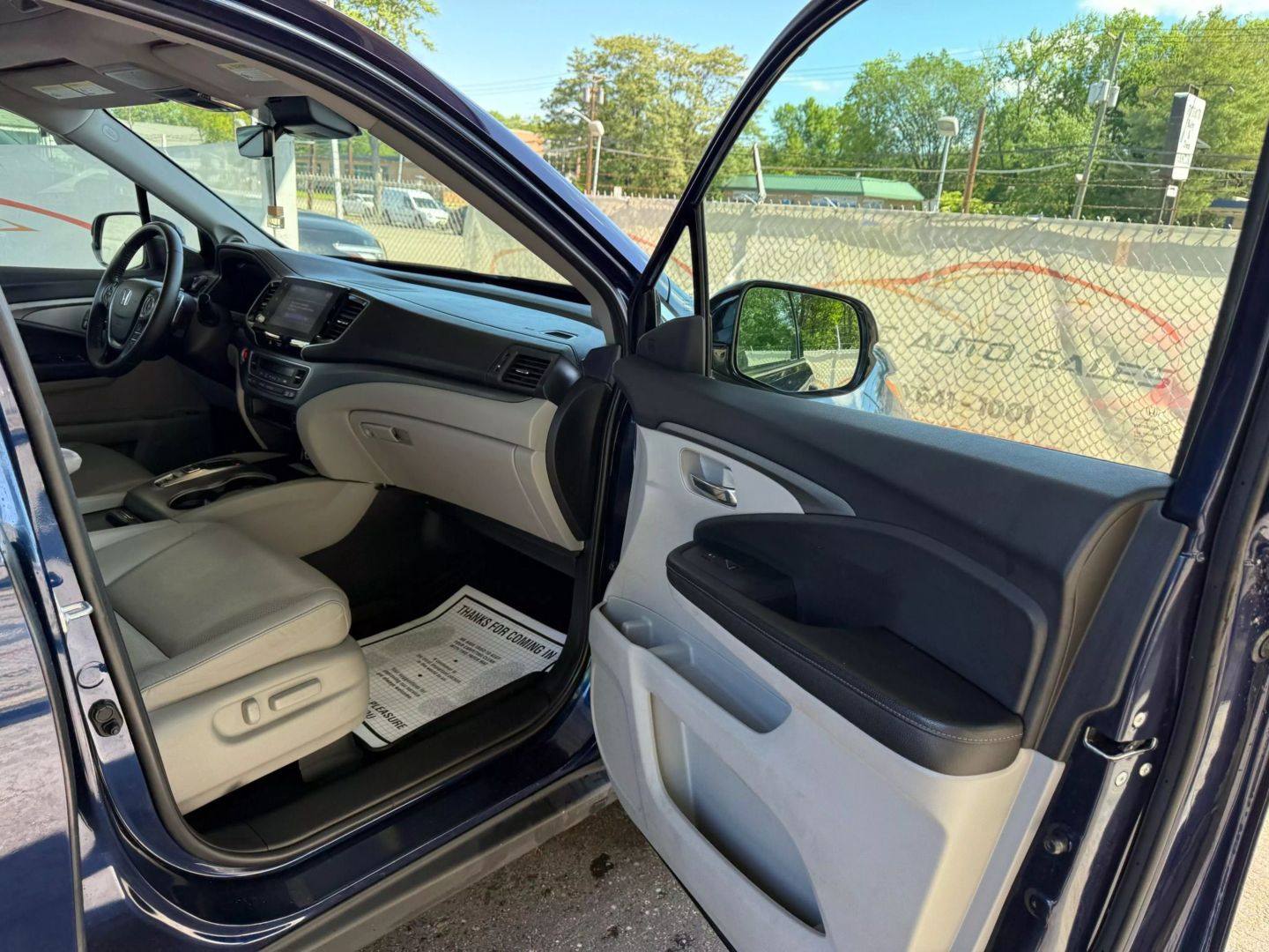 2022 Honda Ridgeline - Image 24