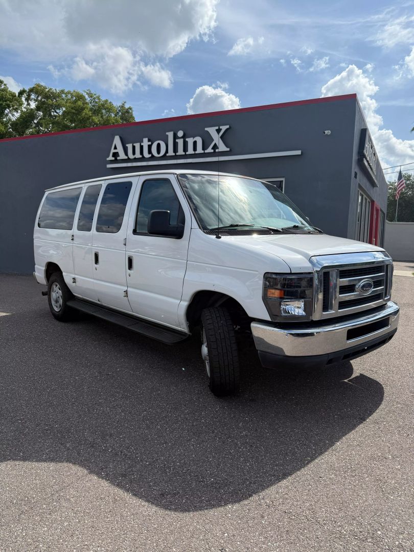 2008 Ford E350 Super Duty Passenger Xlt Van 3d - Image 1
