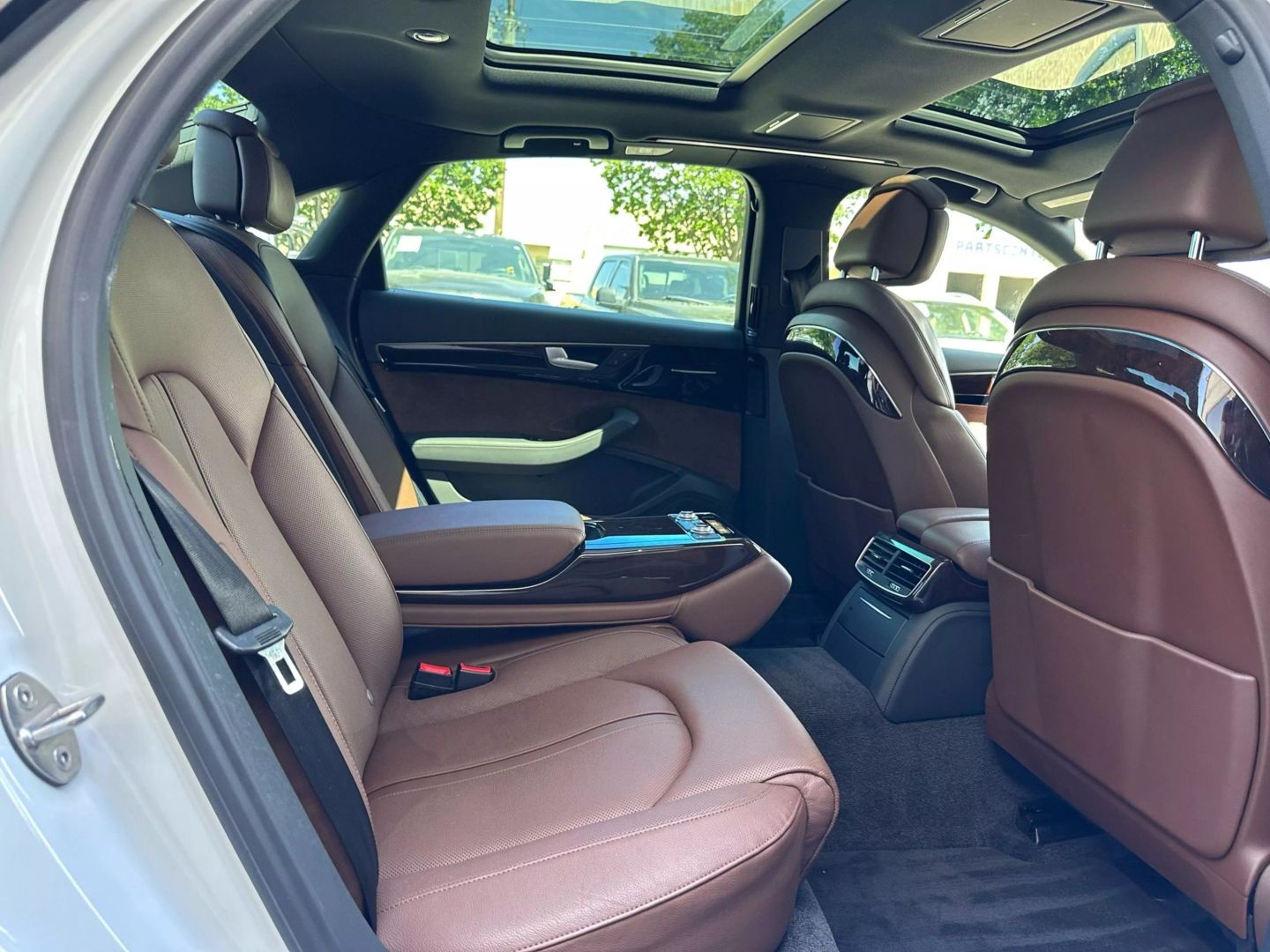 2016 Audi A8 - Image 27
