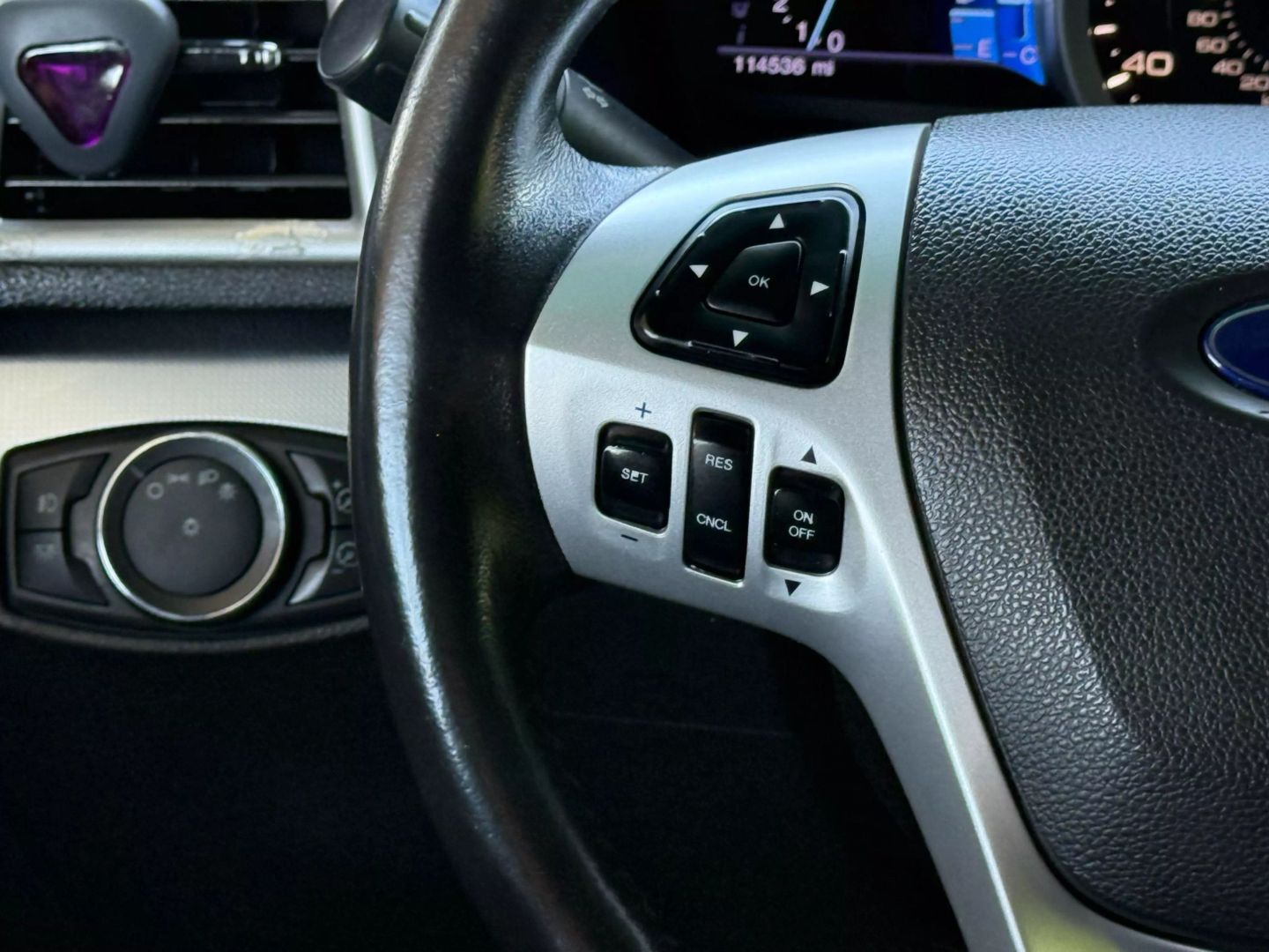 2013 Ford Explorer - Image 32
