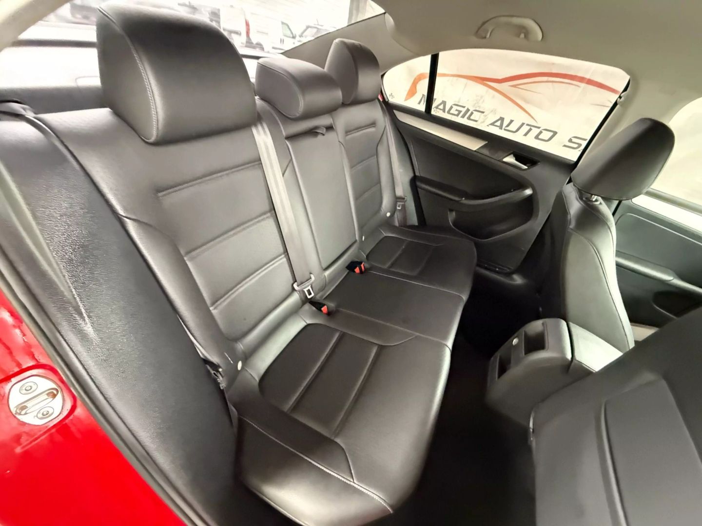 2018 Volkswagen Jetta - Image 23