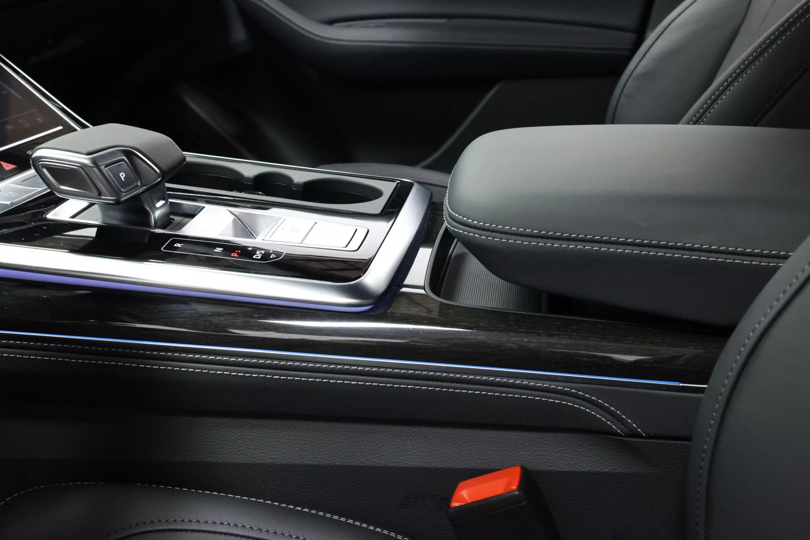 2025 Audi Q8 - Image 45
