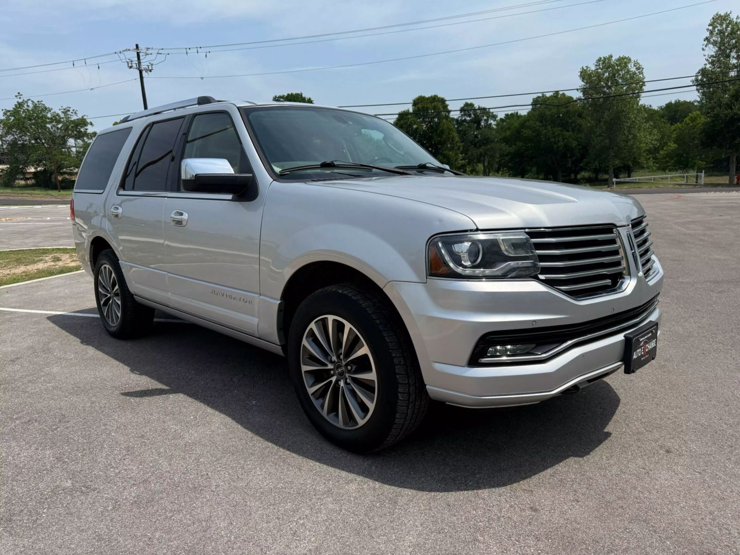 2015 Lincoln Navigator - Image 30