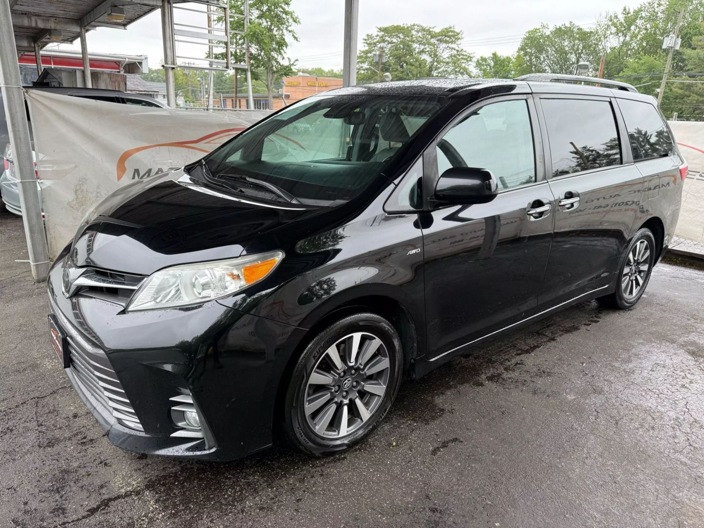 2020 Toyota Sienna - Image 8