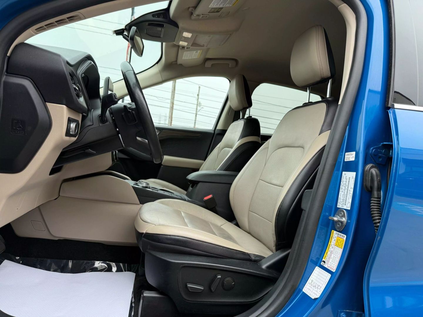 2020 Ford Escape - Image 18