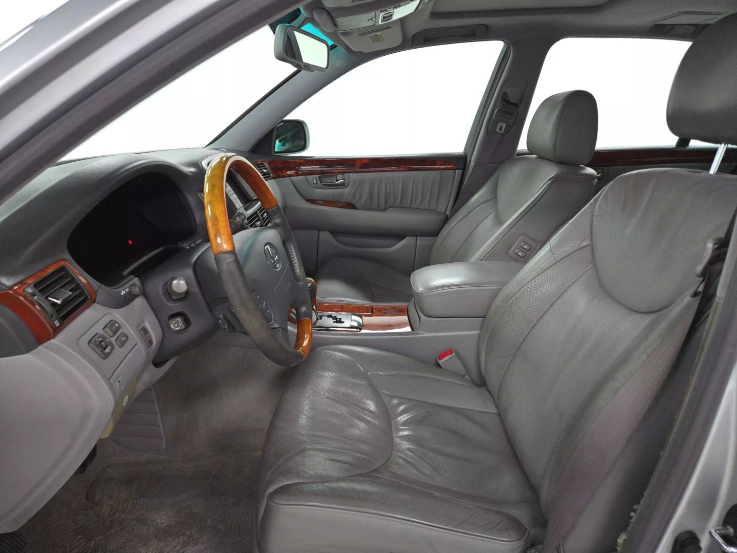 2004 Lexus Ls - Image 9