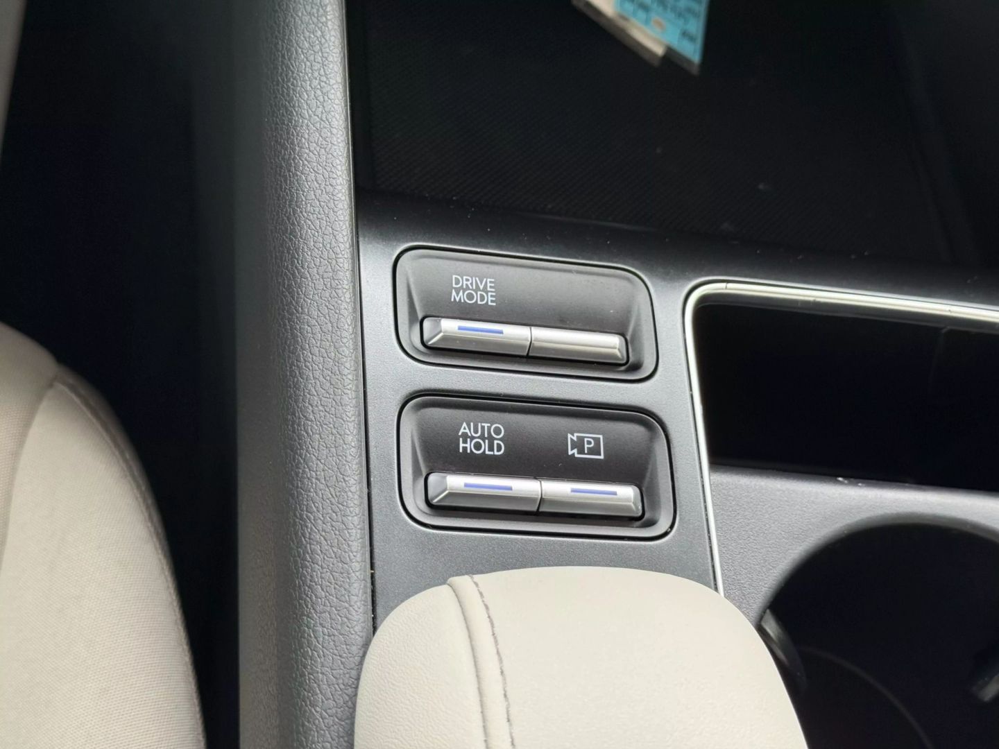 2025 Hyundai Sonata - Image 32