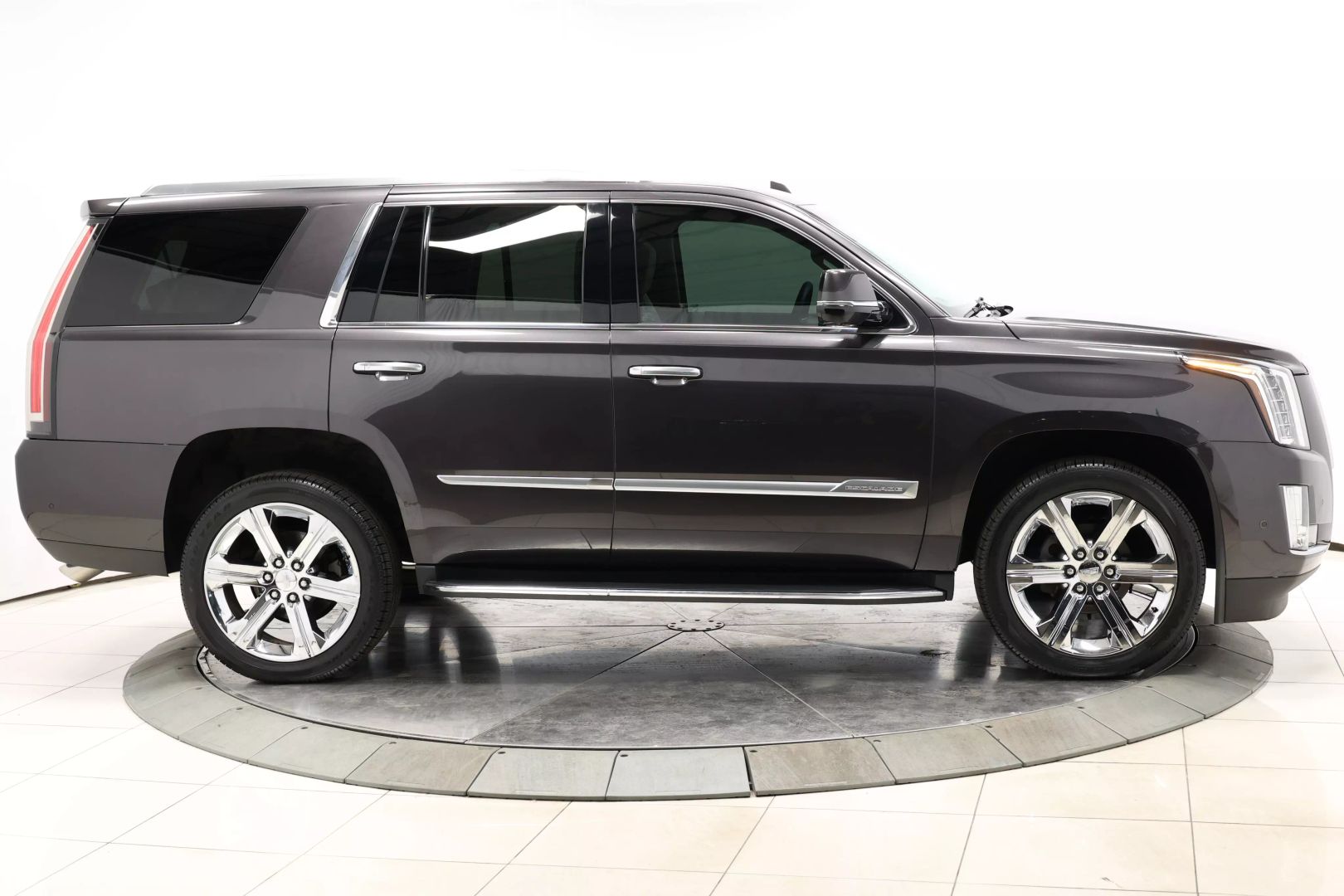 2017 Cadillac Escalade - Image 71