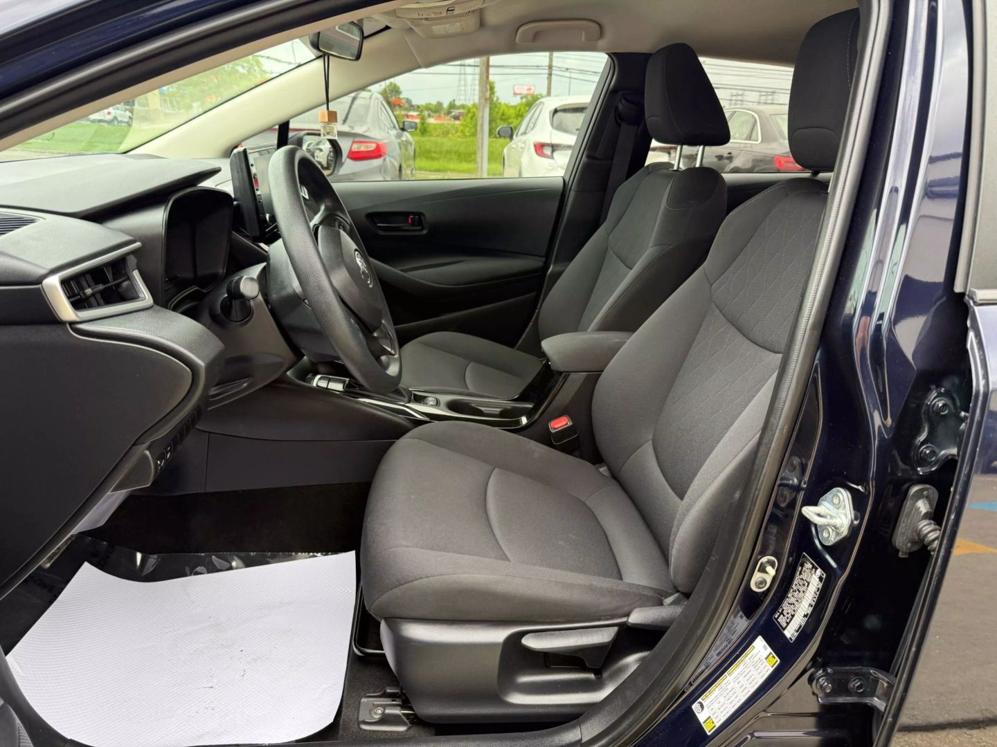2022 Toyota Corolla - Image 17