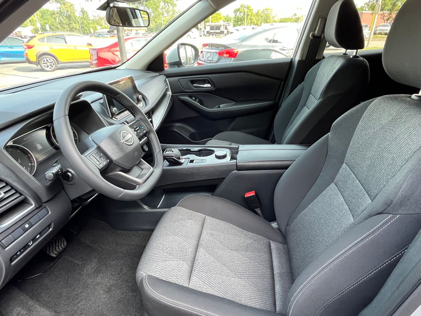 2025 NISSAN ROGUE SUV 3-CYL, TURBO, 1.5 LITER SV SPORT UTILITY 4D