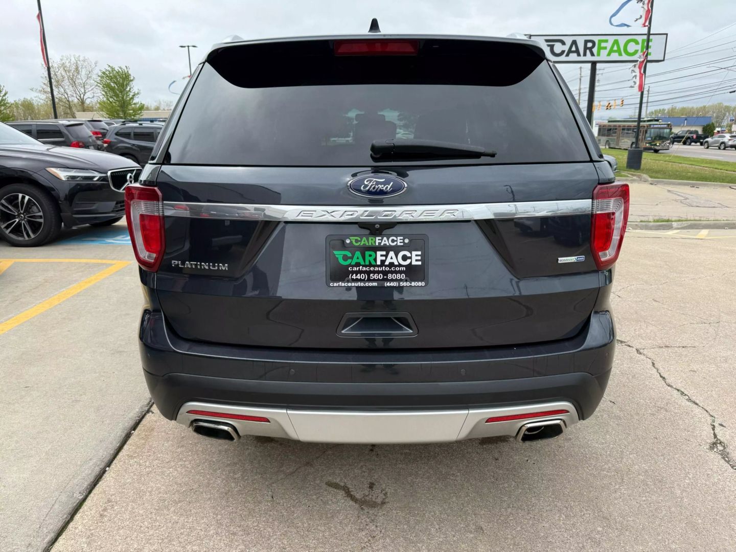 2017 Ford Explorer - Image 10