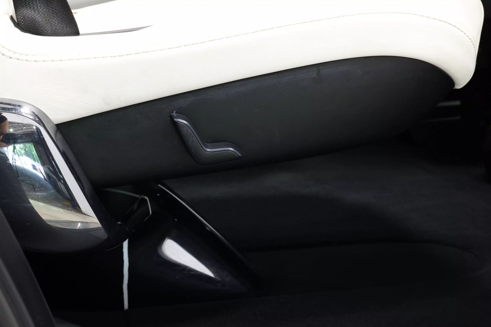 2020 Tesla Model X - Image 98