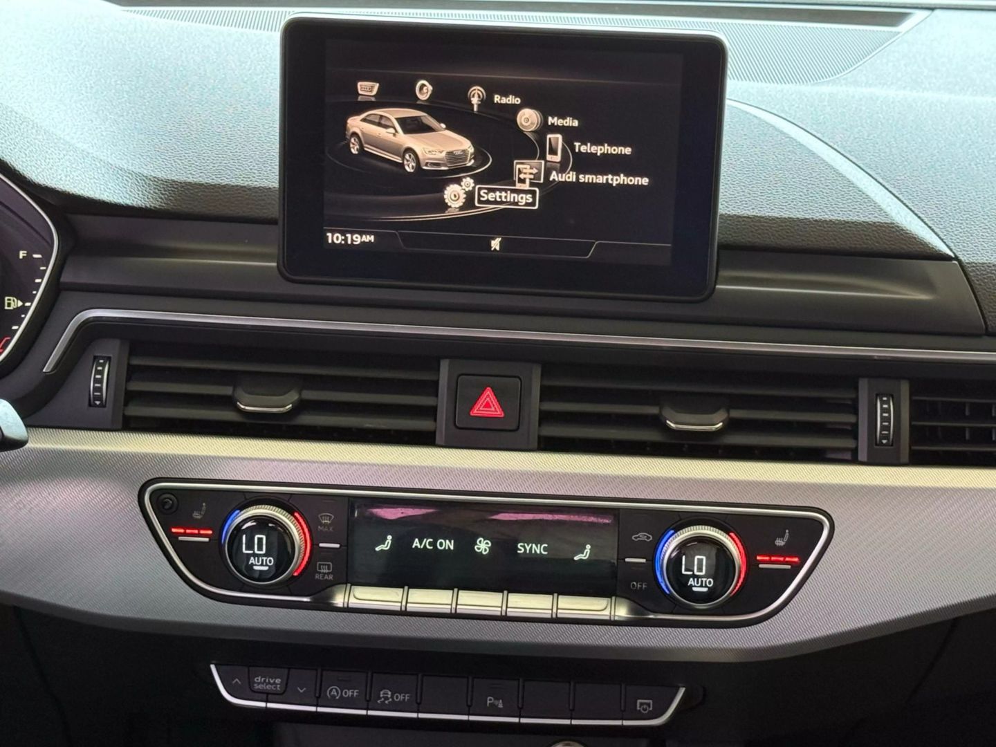 2017 Audi A4 - Image 28