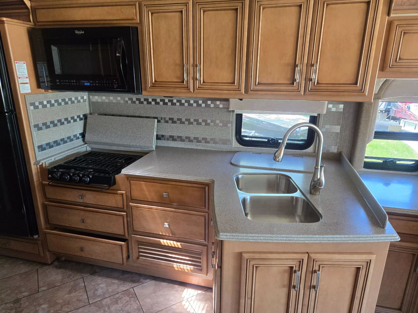 2016 Newmar Ventana Le - Image 19