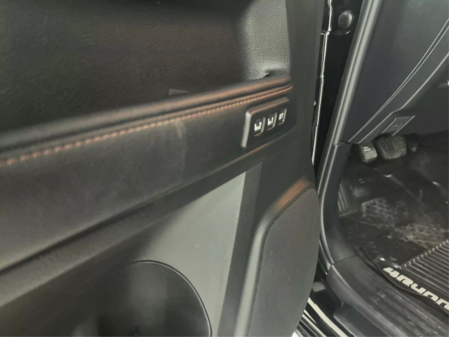 2019 Toyota 4runner - Image 30